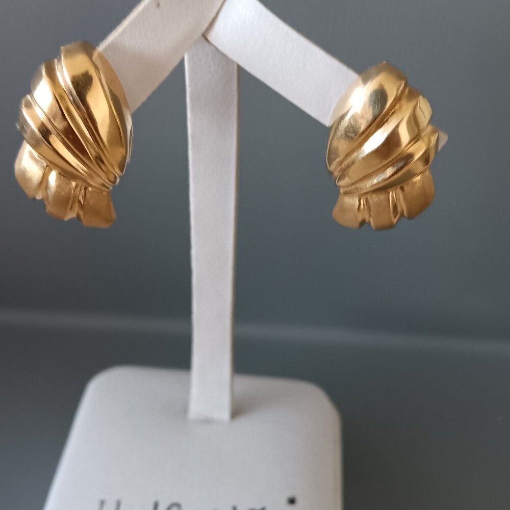 14KT Fine Gold Fancy Stud Earrings